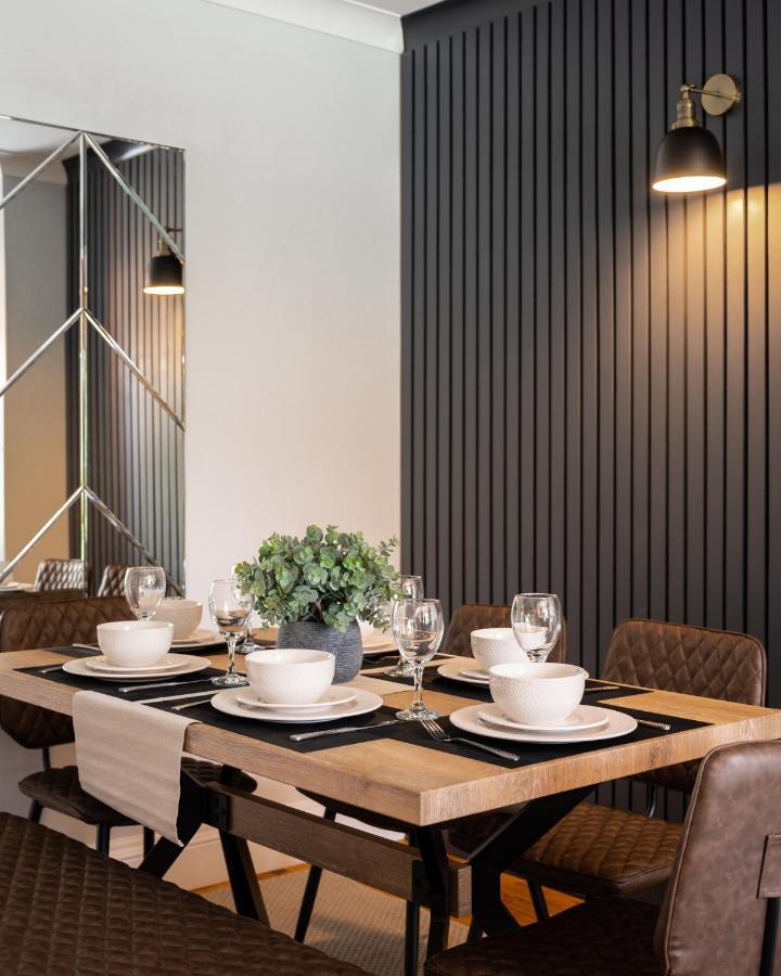 Large Luxury Solihull House - The Residence - Close To Nec - Sleeps 9 ภายนอก รูปภาพ