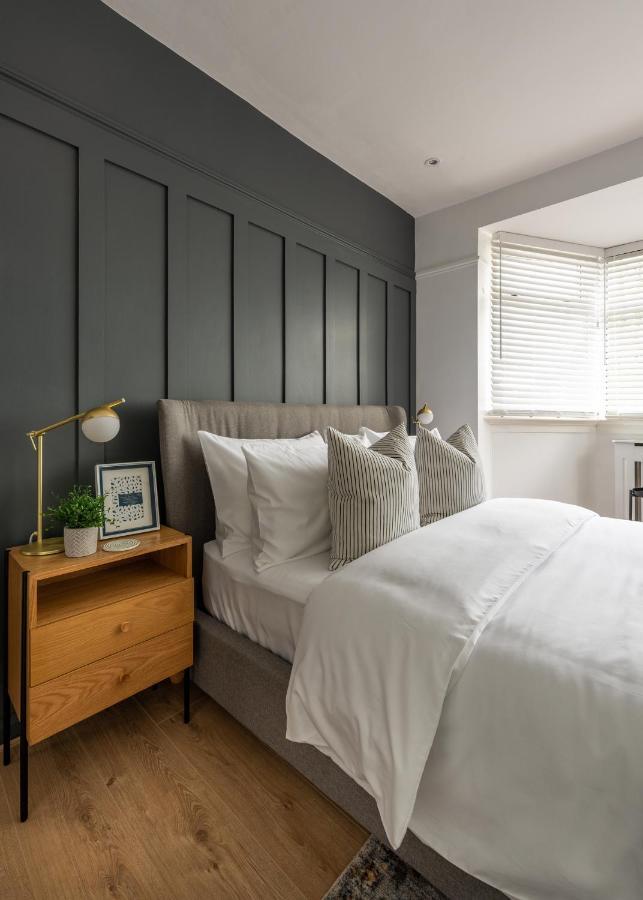 Large Luxury Solihull House - The Residence - Close To Nec - Sleeps 9 ภายนอก รูปภาพ