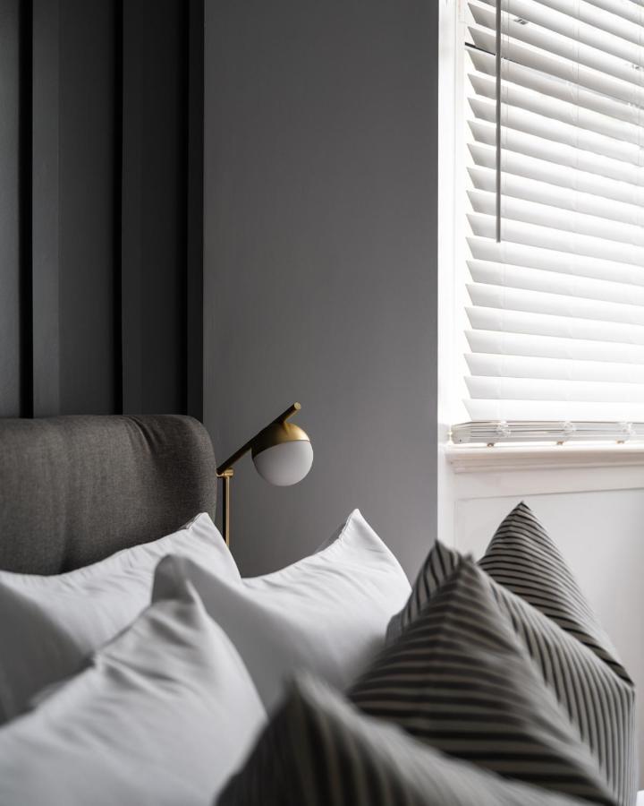 Large Luxury Solihull House - The Residence - Close To Nec - Sleeps 9 ภายนอก รูปภาพ
