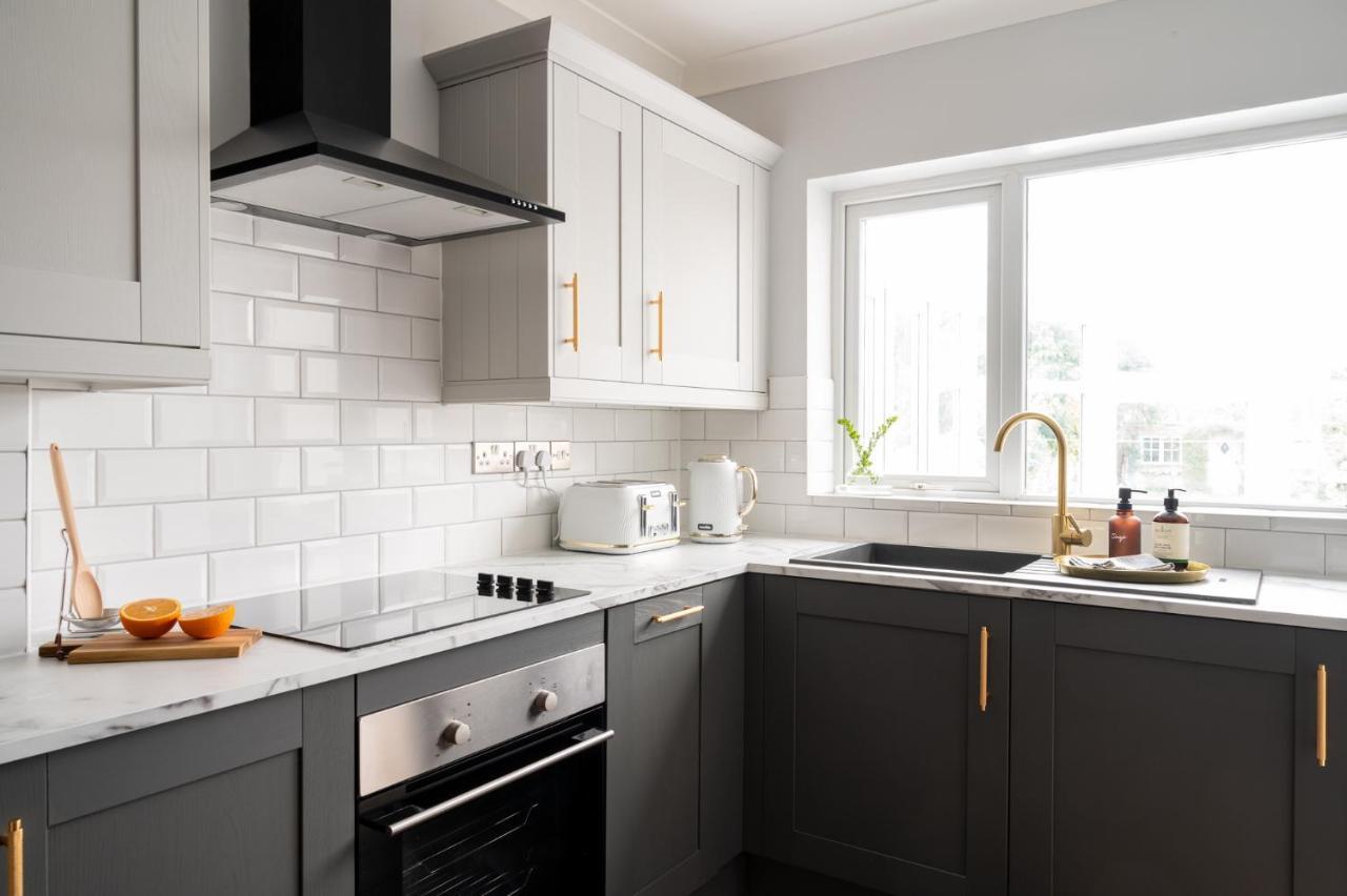 Large Luxury Solihull House - The Residence - Close To Nec - Sleeps 9 ภายนอก รูปภาพ