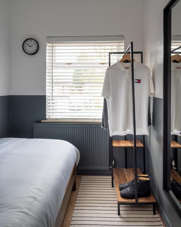Large Luxury Solihull House - The Residence - Close To Nec - Sleeps 9 ภายนอก รูปภาพ